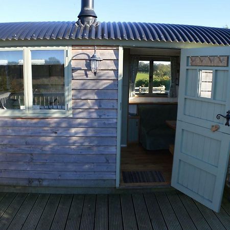 Rose Shepherds Hut Badlesmere Exterior photo